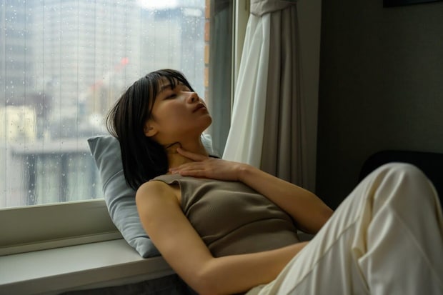 夏の旅行と重なる…「生理」どう乗り切る？　月経移動の方法＆鎮痛薬の適切な使い方とは【医師に聞く】