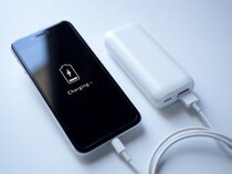 【画像】「知らなかった」じゃ済まない！　これが飛行機内での「モバイルバッテリー」の取り扱い方です
