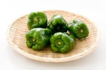 【便利】フライパン1つで完成！　ピーマン使った楽チンメニューに「めっちゃ時短料理（笑）」