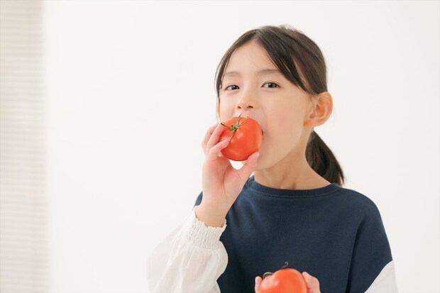 【トマト】効率よくリコピン&ビタミンとる方法とは? 苦手な子どもに食べさせる“簡単レシピ” 【管理栄養士&食育アドバイザー監修】