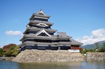 美しい天守、そびえ立つ石垣、往時の城下町…専門家が「城の魅力」解説