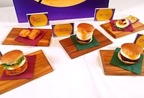 【ケンタッキー】今年も“月見バーガー”発売　新商品「和風カツバーガーこぼれタルタル」、7店舗限定メニューが全国販売に