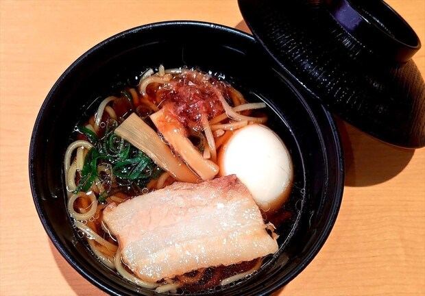 【スシロー】岐阜・高山の人気ラーメン店監修「鰹節香る醤油ラーメン」 期間限定で販売