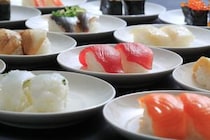 【回転寿司】に行ったら…どのネタから食べる？　全国3000人が「最初の一皿」に選ぶネタ、1位が明らかに