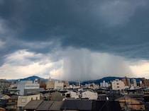 【豪雨】長靴はNG？　避難に適した服装＆グッズとは？　改めて、知っておきたい「線状降水帯」直前予測　気象予報士・防災士が解説