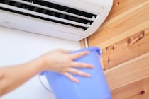 「エアコン」が水漏れ…買い替えが必要なケースも？　パナソニックが“対処法”を紹介