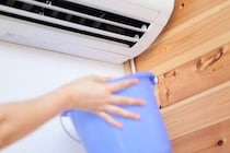 【画像】もしかして故障！？　これが「エアコン」が水漏れした場合の“対処法”です！