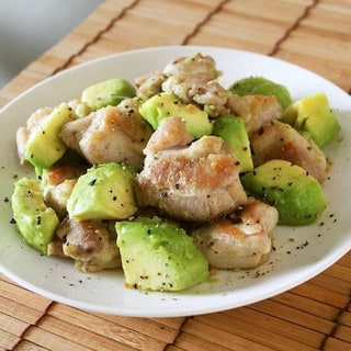 おいしい食べ方知ってる?やわらか&濃厚でご飯進む「アボカド炒め」