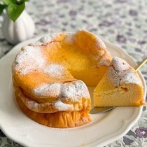 チーズ不使用でさっぱり！水切りヨーグルトで作るスフレチーズケーキ