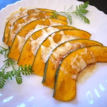 火の通りがいいからササッと作れる！「スライスかぼちゃ」の絶品レシピ