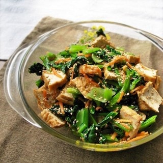 煮びたしだけじゃない！バリエ広がる「小松菜×厚揚げ」おかず5選