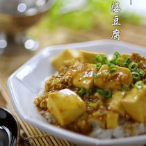 こってりもあっさりも！とろとろ美味「ひき肉×豆腐」の丼レシピ