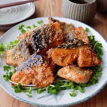 900人以上絶賛レシピも！こってり味で旨い「鮭のごま焼き」