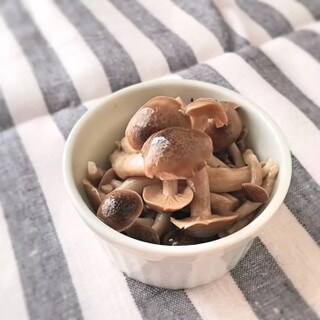 レンジで完成！あっという間にできる「しめじだけ副菜」4選