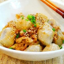 ご飯がすすむ！「里いも×豚肉」炒めのメインおかず4選