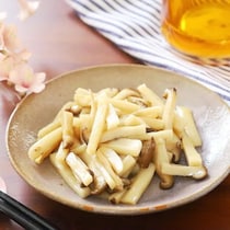 5分で驚きの一品が!?コリコリ絶品「エリンギ塩辛」