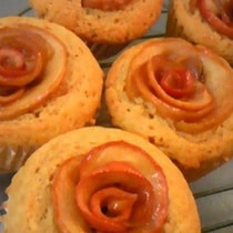 インパクト100点！意外と簡単に作れる「ローズアップルマフィン」でおもてなし