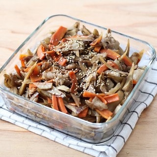 定番の副菜がメインおかずに！きんぴらに豚バラを入れると絶品