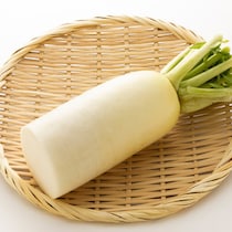 包丁いらずでできた！「大根の皮むき」を手でむく方法にびっくり仰天