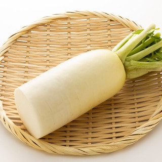 包丁いらずでできた！「大根の皮むき」を手でむく方法にびっくり仰天