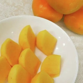 これで喧嘩にならない！柿を"均等に切る"方法