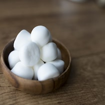 甘じょっぱさがクセになる！材料2つのチーズケーキ風「ひとくちスイーツ」