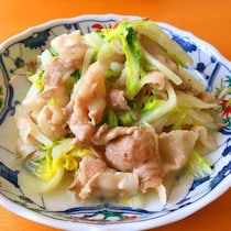 白菜の季節に！食材2つでお手軽メイン