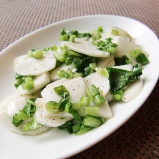 シャキシャキ甘くてクセになる！「かぶ」はサラダにするのが正解