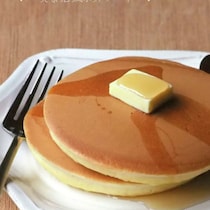 おうちにある調味料で簡単再現！憧れの「喫茶店のホットケーキ」レシピ