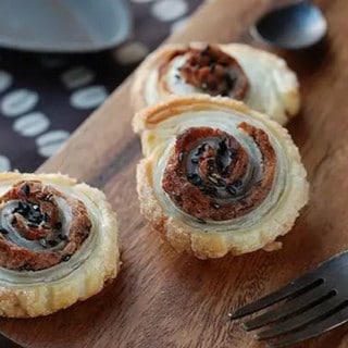 おやつにおつまみに大活躍!冷凍パイシートで大量生産できる「プチパイ」5選