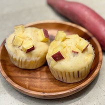 フライパンであっという間に完成！しっとりホクホク「さつまいも蒸しパン」