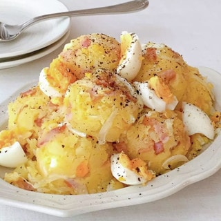 ごろごろ食感が◎お酒にもぴったりな大人の「ポテトサラダ」