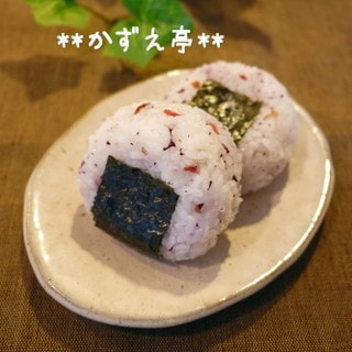 一度食べたらやみつきに!「炒めツナおにぎり」がおいしすぎる