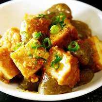 【殿堂入り】クックパッドで人気！味がしみしみで食べ応え◎「厚揚げこんにゃく味噌煮込み」