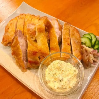 初心者でも大丈夫！皮がパリッパリの「チキンソテー」を上手に作るコツとは