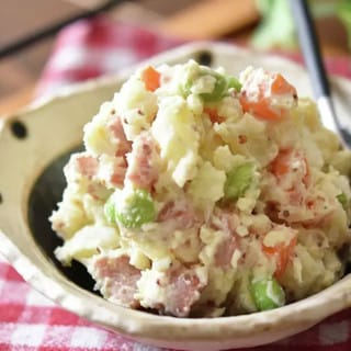 たんぱく質も野菜もオールイン！「ごちそうポテサラ」
