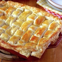 SNSで146万回再生！耐熱容器ひとつ、作業時間10分でできる「アップルパイ」