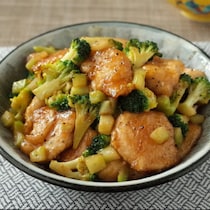 炒めるだけで完成！鶏むね×ブロッコリーのこってりおかず