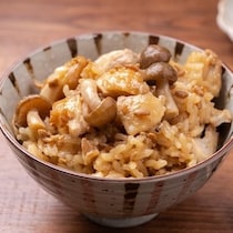 材料入れてスイッチオンで完成！忙しい日に便利な「具材まるごと炊き込みご飯」レシピ集