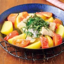 うま味たっぷり！手軽に作れる「サバ缶アヒージョ」