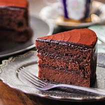 つくれぽ2.7万件！生チョコみたいに濃厚なしっとりケーキ