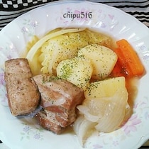 お肉も野菜も一緒にとれる！体の芯からあたたまる「豚肉ポトフ」