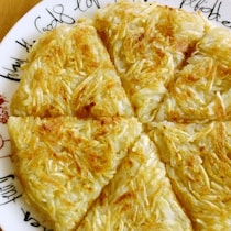 冷蔵庫にあるものでササッと！休日ランチは「ポテトピザ」に決まり