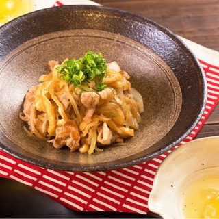 年末年始の出費に備えよう!豚こまで作る絶品「すき焼き」