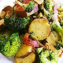 野菜がたっぷり食べられる！デリ風「冬のホットサラダ」味バリエ