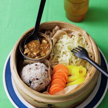 たくさん食べても罪悪感なし！りよ子著「せいろダイエット」本から、さば缶カレーせいろのレシピを紹介