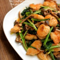 時短で簡単に！旬を迎える小松菜が主役の「肉おかず」