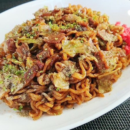 少しの手間がポイント！「カップ焼きそば」をもっとおいしく食べる方法