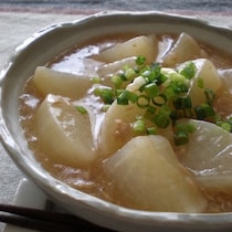 トロ～リ熱々！身体が温まる「大根のそぼろあん煮」5選