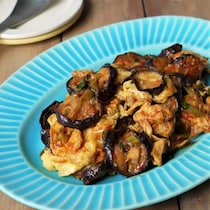 材料2つで簡単＆美味！相性抜群の「なす玉炒め」があと一品に◎